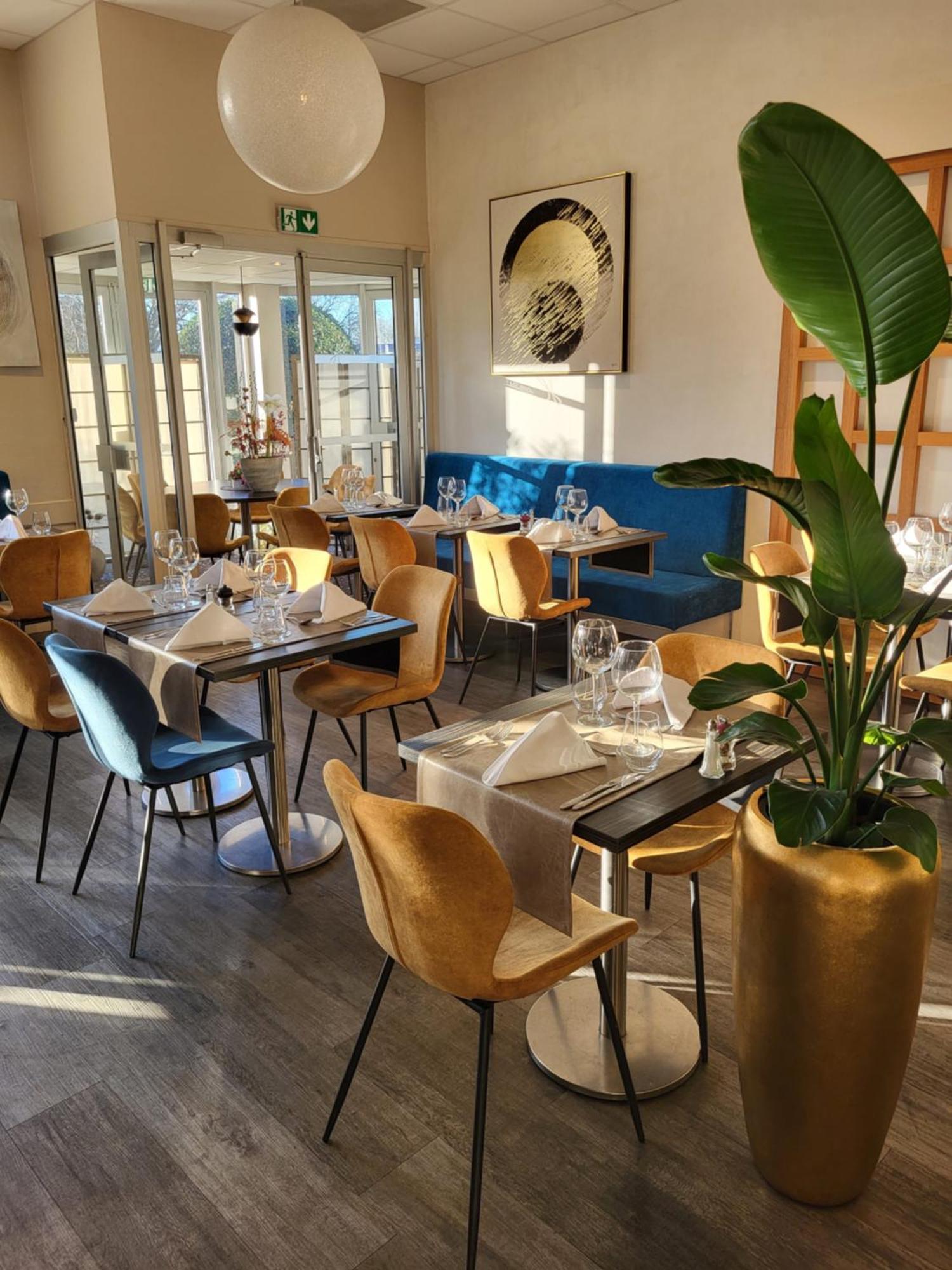 Hotel Restaurant Du Parc Saumur Logis Elegance Екстериор снимка