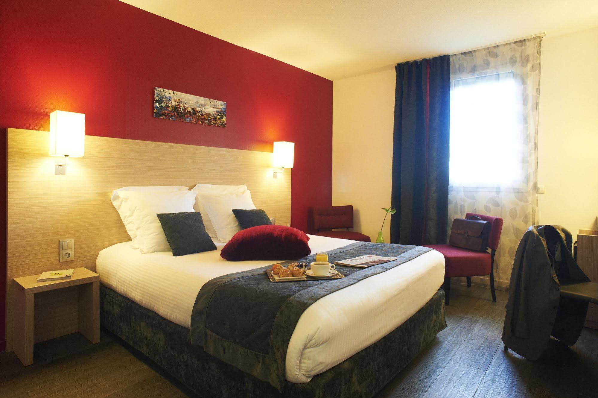 Hotel Restaurant Du Parc Saumur Logis Elegance Екстериор снимка